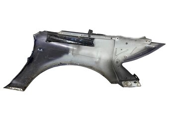 Levý blatník šedá metalíza LZ7Q Audi A6 C6 4F r.v. 2006 - 2