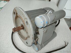Nepoužitý elektromotor MEZ Mohelnice 0,75 kW, 2840 ot./min - 2