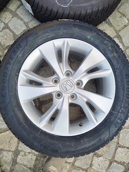 HONDA HR-V orig al. disky 5x114,3 + 215/60/16 ZIMA - 2