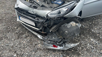 Hyundai i40 1.7CRDi - 2016 na náhradní díly - 2