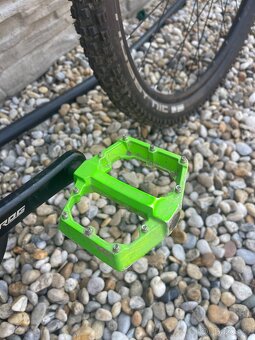 Prodame vyladěné Hardtail lehké kolo Frog 69 MTB 26" - 2