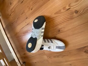 Prodám Budo boty adidas adiLux vhodné na sálové sporty-vel40 - 2