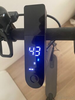 Xiaomi Mi Electric Scooter Essential - 2