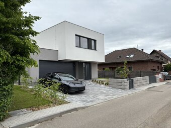 Luxusní novostavba s velkou zahradou - do 30min P+R Chodov - 2