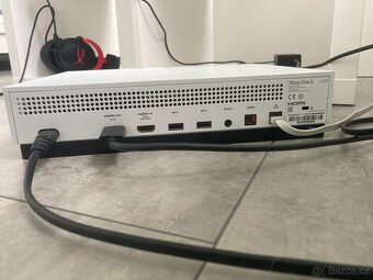 xbox one s 1TB - 2