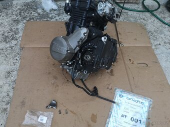 Cf MOTO 650, poškozený motor - 2