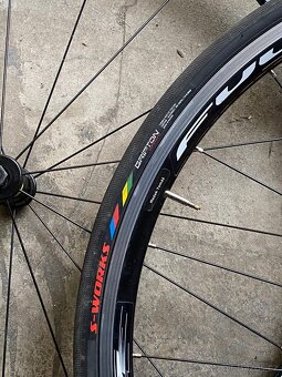 Fulcrum Racing 7 (zapletená kola), pláště Sworks. - 2