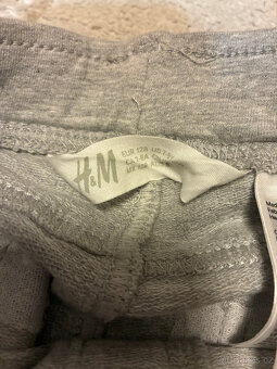 Kalhoty vel. 122/128 H&M, C&A - 2