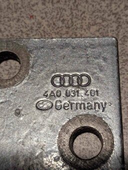 závěs dveří Audi A6 C4 1994-1997 OEM 4A0831401 - 2