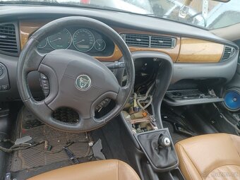 Jaguar X-Type 3.0 V6 169kw r. 2001 4x4 - 2