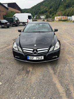 Mercedes Benz 207 E350 CGI - 2