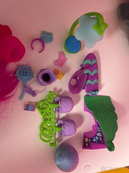 Trollové Poppy domeček - 2