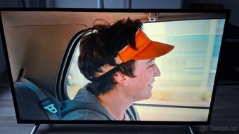 Smart Televize Thomson 102 cm - 2