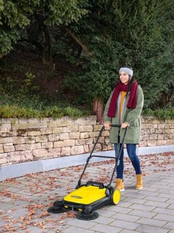 Výkonný zametací přístroj Kärcher S4 Twin - 2