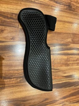 Gelovka Acavallo vpředu vyvýšená - 2