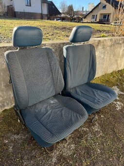 Golf MK2/Jetta MK2 interiér - přední sedadla - modré - 2