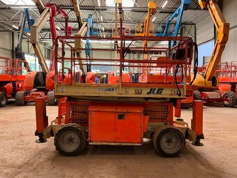 TERÉNNÍ NŮŽKOVÁ PLOŠINA JLG 260 MRT - 2