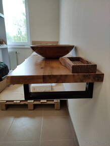 Konzole pod desku - 2