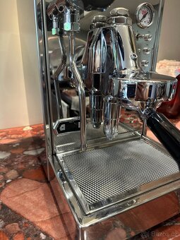 Kávovar QuickMill Alexia Evo s hlavou E61 - 2