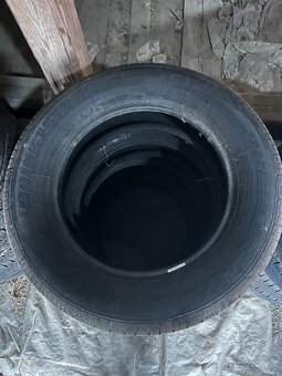 Bridgestone 215/65R17 - 2