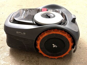Robotická sekačka Segway Navimow i108E - 2