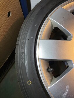 Prodám alu škoda superb 5x112 r17 7J et37 - 2