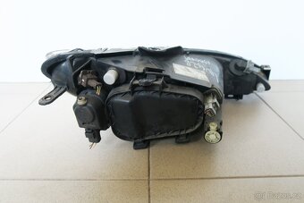 Přední světla Peugeot 206 - 2