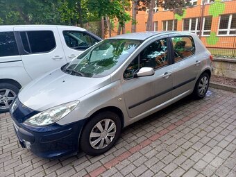 Peugeot 307 1.6 16V (2006)– na opravu nebo na díly - 2
