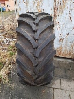 Koupím 2ks pneu 21,3x24 (530-610) - 2