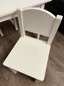 Dětský stůl + 2 židle - 2