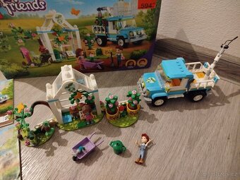 Lego Friends - sazeč stromů - 2