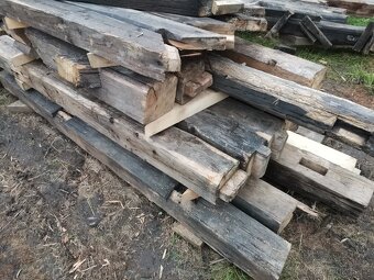 Staré dřevěné trámy - 2