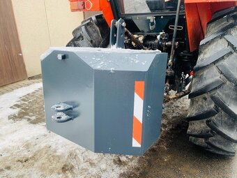 přední betonové závaží - 2