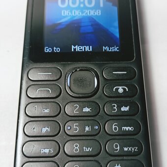 Nokia 130, RM-1037, mobilní telefon - 2