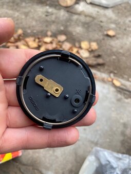 tlačítko klaksonu pro volant Momo - 2