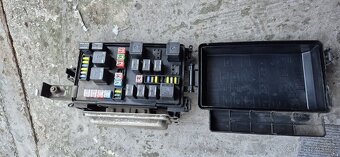 Pojistková skříň - 5.7 hemi V8 - 2