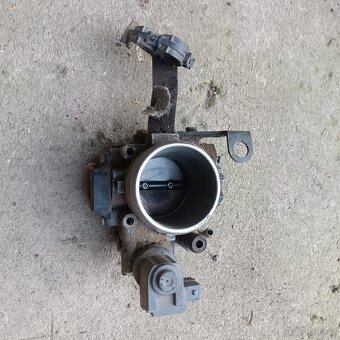 Alfa Romeo 145 škrtící klapka - 2