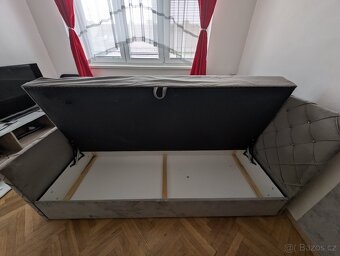 Manželská postel s úložným prostorem - 2