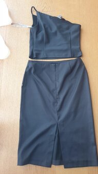 Šaty černé Warehouse - 2