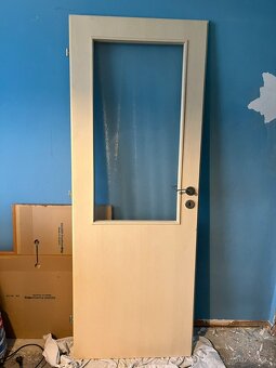 Dveře interiérové Sapelli 5 s kováním, prosklené - 2