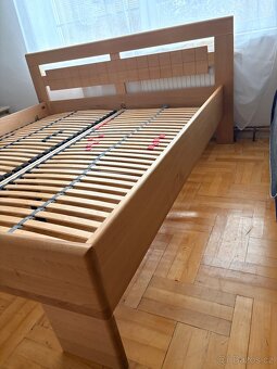 Manželská postel 180x200 masiv - 2