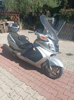 Suzuki Burgman 650 - 2