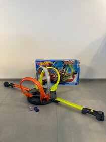 Hot Wheels dráha roto revoluce - 2
