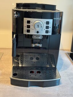 DeLonghi Magnifica S – automatický kávovar ve výborném stavu - 2