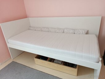 Bílá rohová postel IKEA - 2