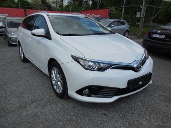 Prodám Toyotu Auris 1.4 D-4D RV-04/2018 Naj-102tis km - 2