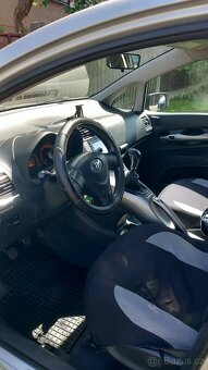 Prodám Toyotu Auris, 2008, - 2