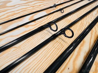 2 TROJDÍLNÉ PRUTY SHAKESPEARE CYPRY CARP / 3,60 m / 3 lb. - 2