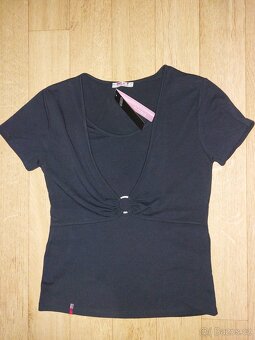 tričko, vel 38, cca S/M - 2