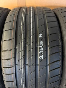 nové letní pneu 235/35-19 Bridgestone Potenza S005 - 2